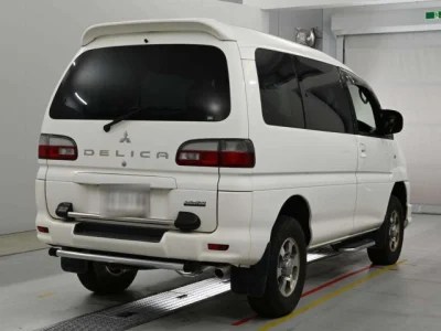 Mitsubishi Delica