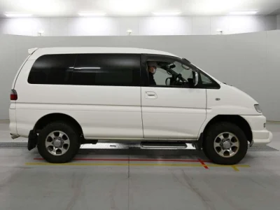 Mitsubishi Delica