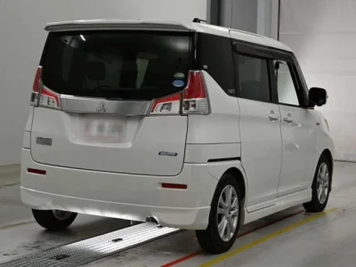 Mitsubishi Delica D:2
