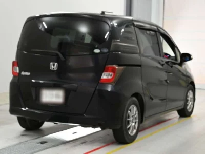 Honda Freed Spike