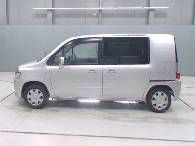 Honda Mobilio Spike