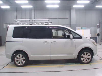 Mitsubishi DELICA D5