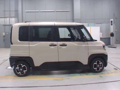 Mitsubishi Delica Mini