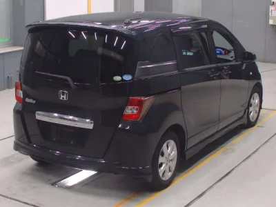 Honda Freed Spike
