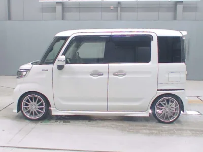 Suzuki Spacia