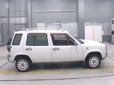 Nissan Rasheen