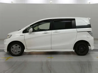 Honda Freed Spike