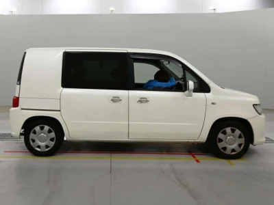 Honda Mobilio Spike