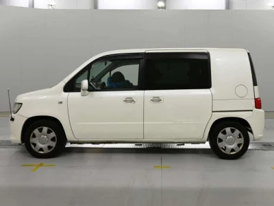 Honda Mobilio Spike