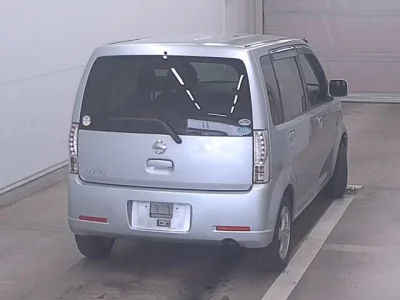 Nissan Otti