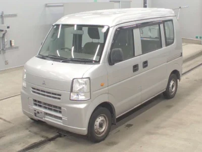 Mitsubishi Minicab Van