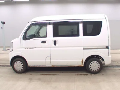 Mitsubishi Minicab Van