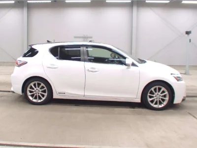 Lexus CT200h