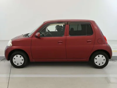 Daihatsu Esse