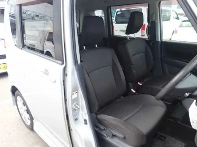 Mitsubishi Delica D:2