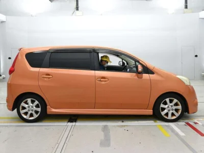 Toyota Passo Sette