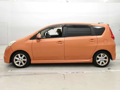Toyota Passo Sette