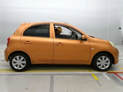 Nissan March
