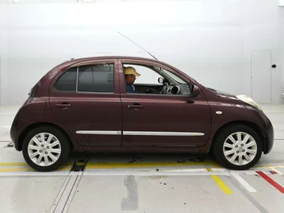 Nissan March