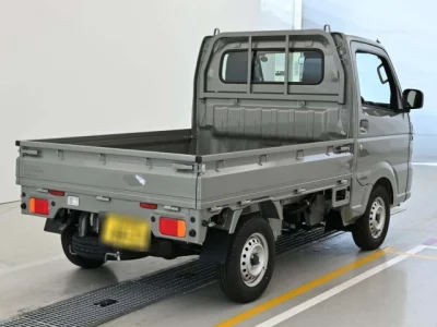 Nissan NT100 Clipper