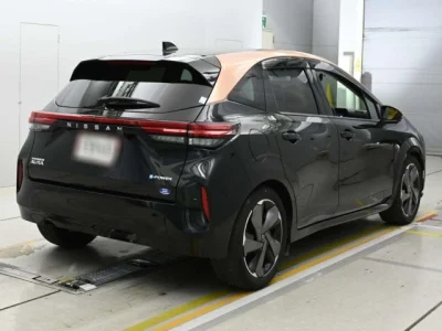 Nissan Aura