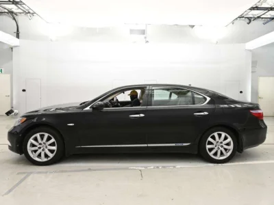 Lexus LS600hL