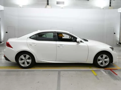 Lexus IS300h
