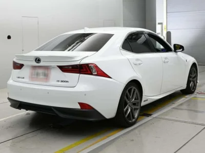 Lexus IS300h
