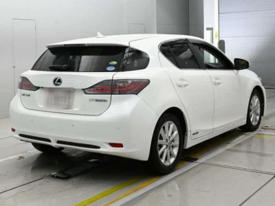 Lexus CT200h