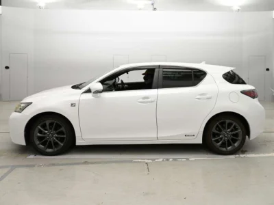 Lexus CT200h
