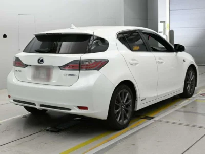 Lexus CT200h