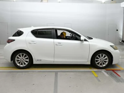 Lexus CT200h