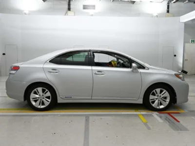 Lexus HS250h