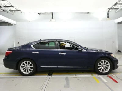 Lexus LS460L