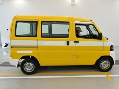 Mitsubishi Minicab Van