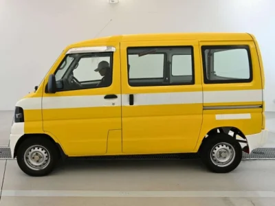 Mitsubishi Minicab Van