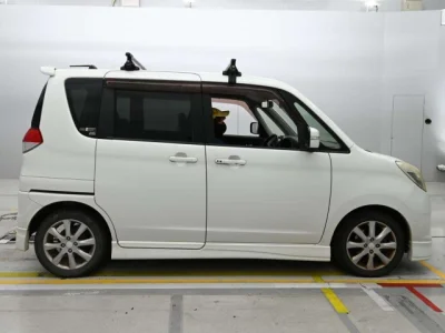 Mitsubishi Delica D:2