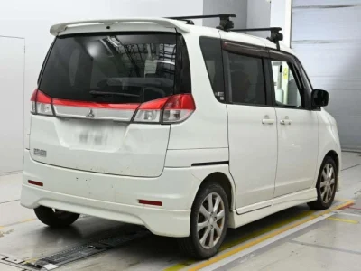 Mitsubishi Delica D:2
