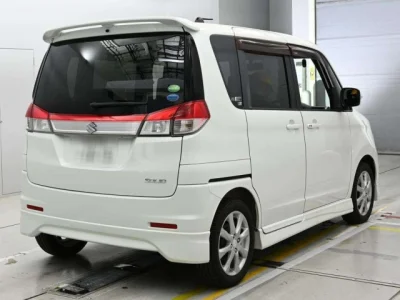 Suzuki Solio