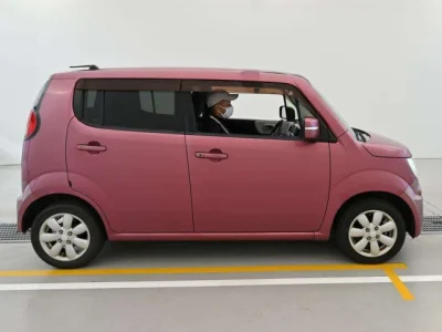 Suzuki MRWAGON