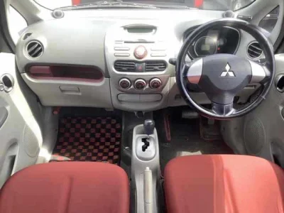 Mitsubishi i