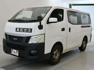 Isuzu COMO