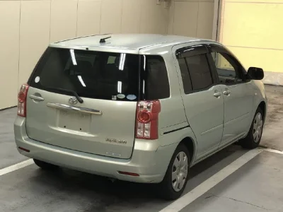 Toyota Raum