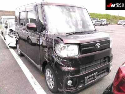 Toyota Pixis Mega