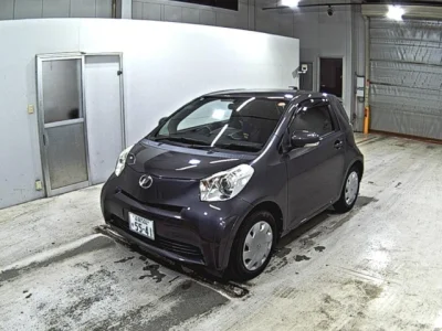 Toyota iQ