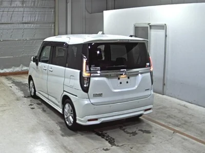 Mitsubishi Delica D:2