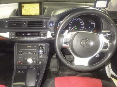 Lexus CT200h