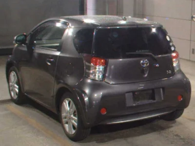 Toyota iQ