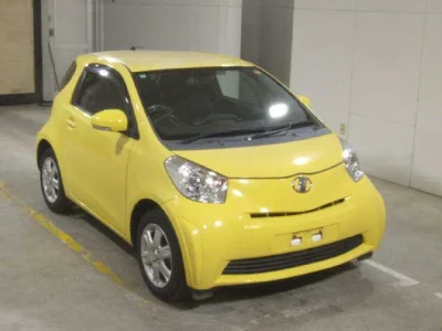 Toyota iQ