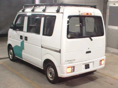 Mitsubishi Minicab Van